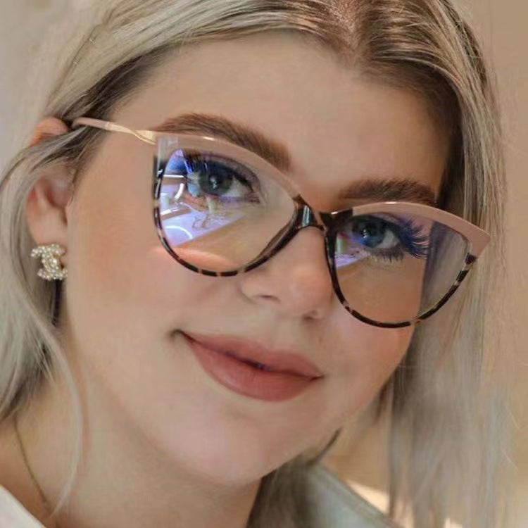 Retro Cat-Eye Blue Light locking Glasses