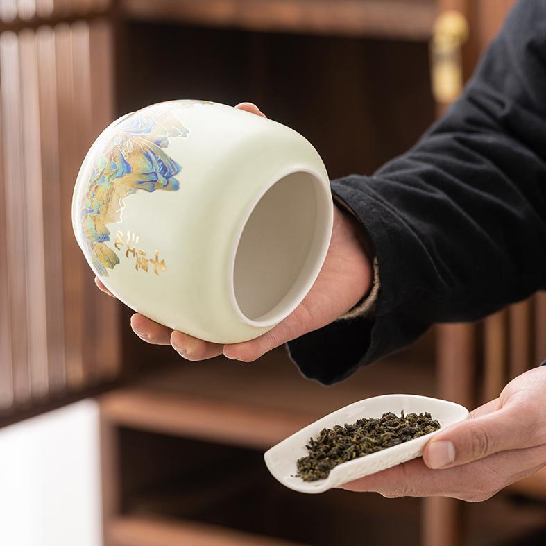 Chinese Style Ceramic Tea Caddy
